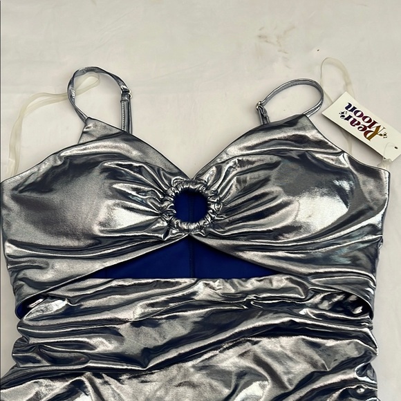 Silver Metallic Ruched Mini Dress - Picture 8 of 9